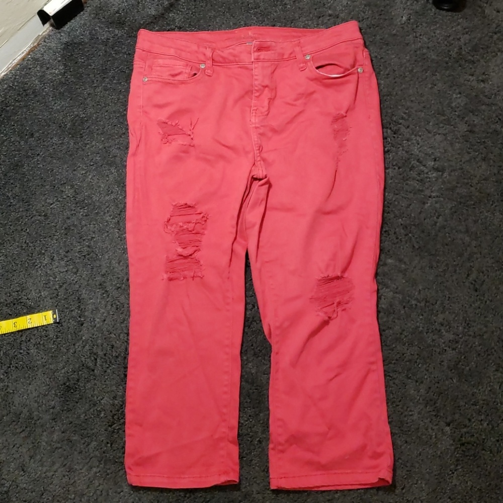 Soho red denim capris